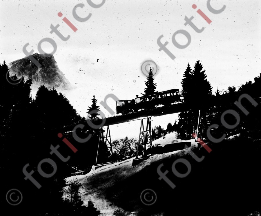 Rigibahn, Schnurtobelbrücke | Rigi railway, Schnurtobel bridge - Foto foticon-simon-021-036-sw.jpg | foticon.de - Bilddatenbank für Motive aus Geschichte und Kultur